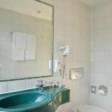 Hotel Koenigin Olga 3*
