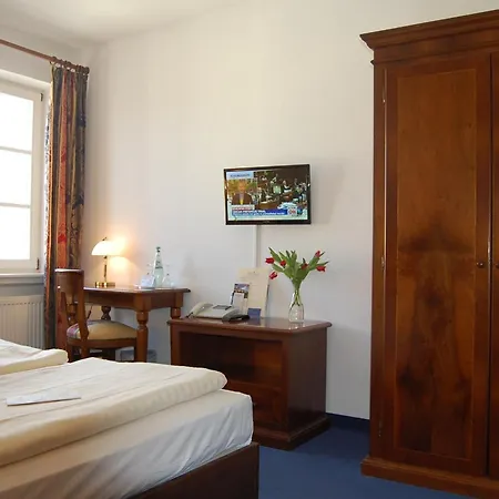 Koenigin Olga ホテル エルヴァンゲン